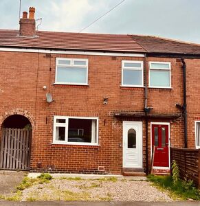 3 bedroom Mid Terrace House to rent