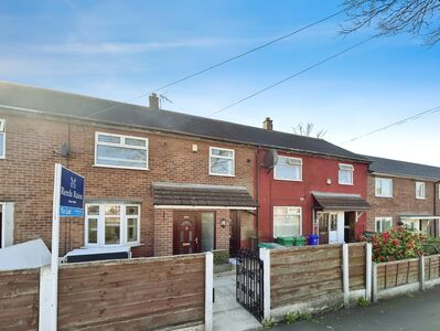 Greenwood Road, 3 bedroom Mid Terrace House to rent, £1,400 pcm