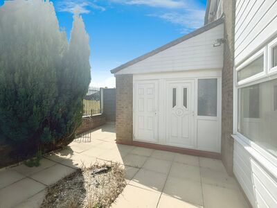 3 bedroom End Terrace House to rent