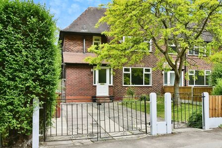 3 bedroom End Terrace House for sale