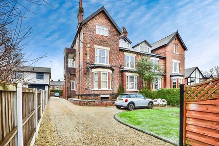 2 bedroom  Flat to rent