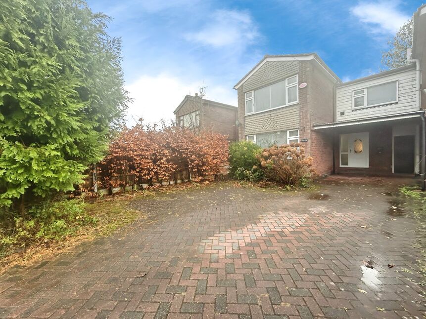 Main image of 5 bedroom Detached House to rent, Motcombe Farm Road, Heald Green, Greater Manchester, SK8
