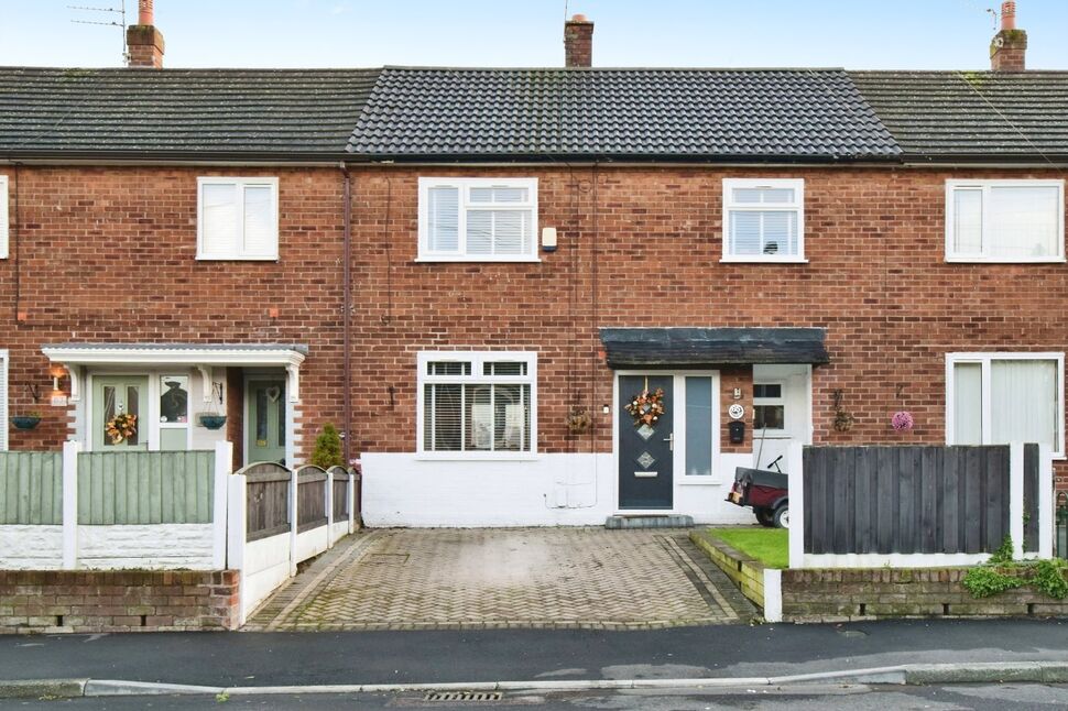 Main image of 3 bedroom Mid Terrace House for sale, Calve Croft Road, Manchester, Greater Manchester, M22
