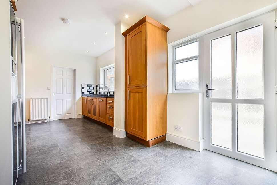 Kitchen / Breakfast Room