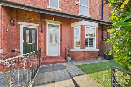 4 bedroom Mid Terrace House for sale