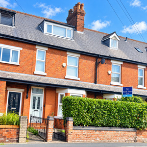 4 bedroom Mid Terrace House for sale