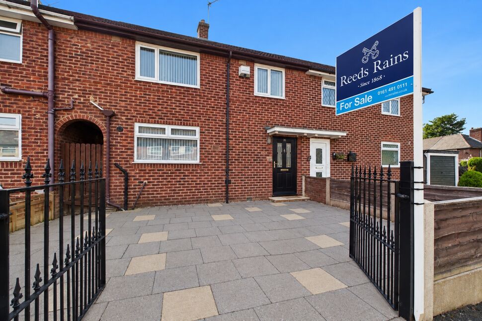 Main image of 3 bedroom Mid Terrace House for sale, Solway Road, M229XU