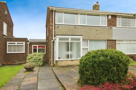Hanover Close, 3 bedroom Semi Detached House for sale, £190,000