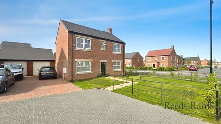 Glade Drive, 4 bedroom Detached House for sale, £339,950