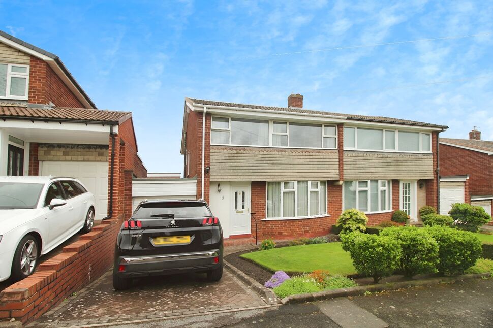 3 bedroom Semi Detached House for sale