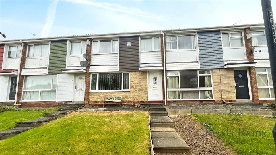 3 bedroom Mid Terrace House for sale