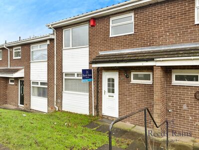 3 bedroom Mid Terrace House for sale