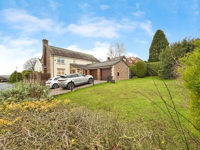 Heath Hill, 4 bedroom Detached House for sale, &pound;800,000