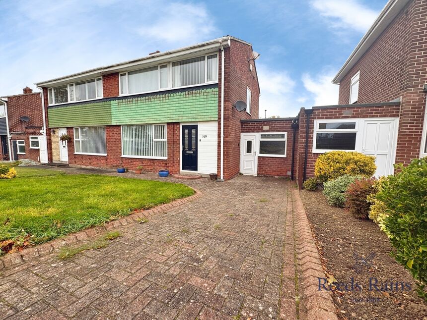 Main image of 3 bedroom Semi Detached House for sale, Hillhead Parkway, Newcastle upon Tyne, Tyne and Wear, NE5