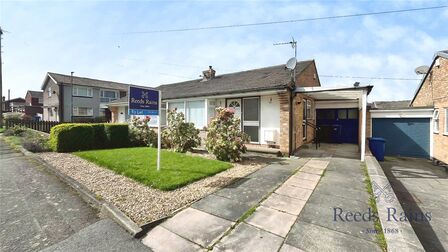 Eddrington Grove, 2 bedroom Semi Detached Bungalow to rent, &pound;950 pcm