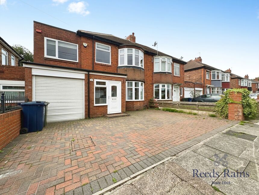 4 bedroom Semi Detached House for sale