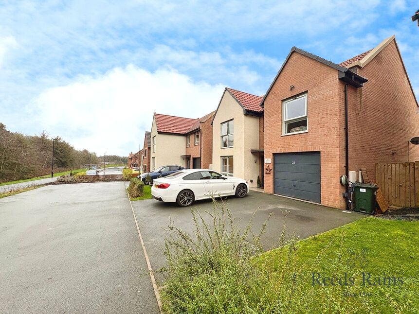 Main image of 4 bedroom Detached House for sale, Dahlia Road, Newcastle upon Tyne, Tyne and Wear, NE5