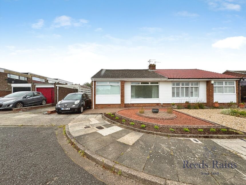 2 bedroom Semi Detached Bungalow for sale