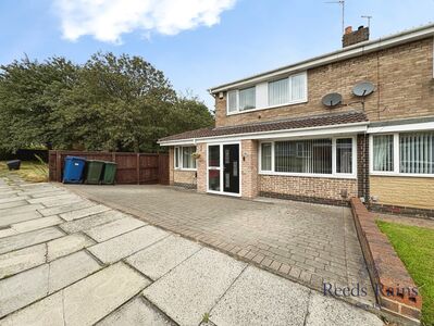 St. Buryan Crescent, 3 bedroom Semi Detached House for sale, &pound;225,000
