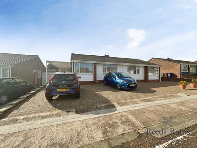 2 bedroom Semi Detached Bungalow for sale
