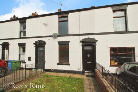 2 bedroom Mid Terrace House to rent