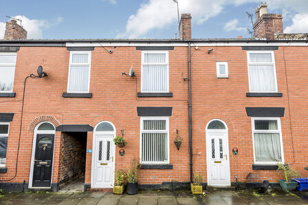 Arley Street, 3 bedroom Mid Terrace House to rent, £650 pcm