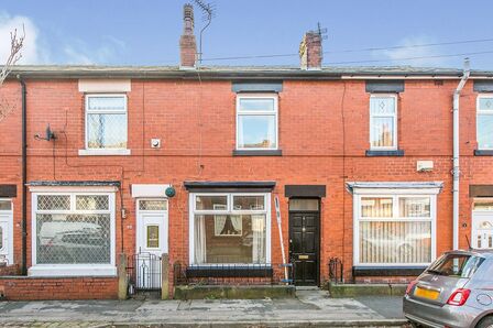 Southport Terrace, 2 bedroom Mid Terrace House to rent, £800 pcm