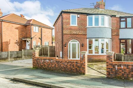 Ash Grove, 3 bedroom Semi Detached House to rent, £950 pcm