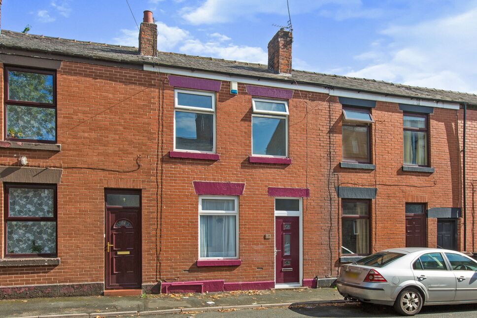 2 bedroom Mid Terrace House to rent
