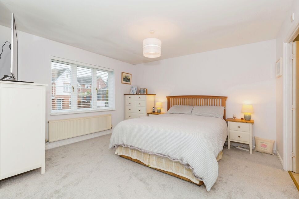 4 bedroom Detached House for sale, Delph Way, WhittleleWoods, PR6 £375,000
