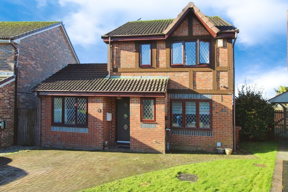 3 bedroom Detached Bungalow for sale, The Farthings, Chorley, PR7 £