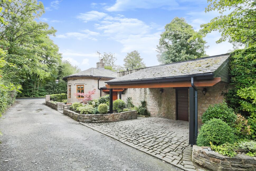 2 bedroom Detached House for sale, Rawlinson Lane, Heath Charnock, PR7