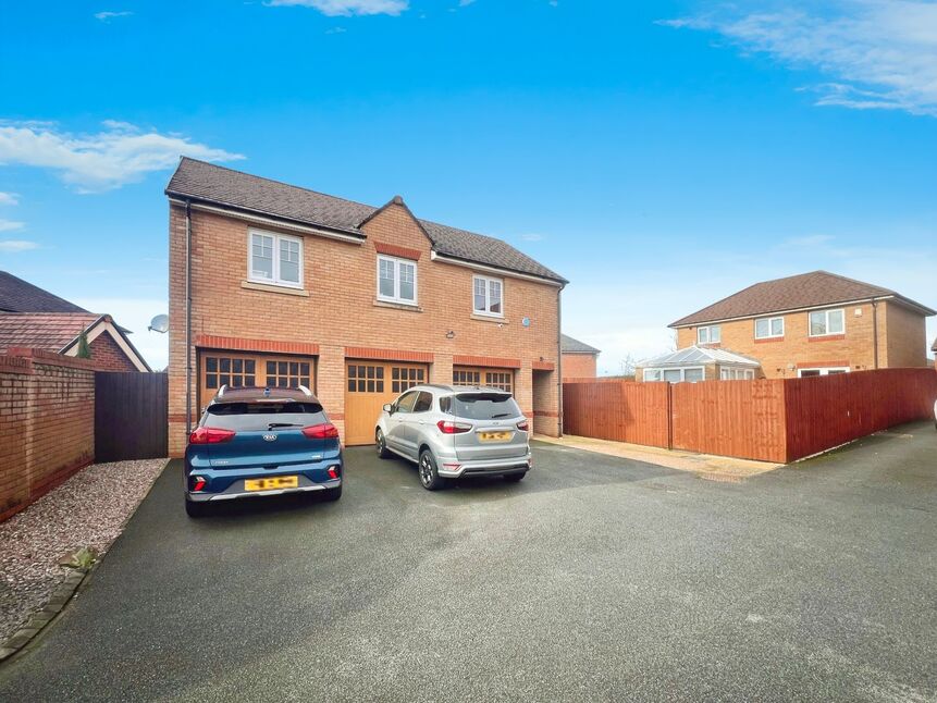 3 bedroom Detached House for sale, Welch Walk, Buckshaw Village, PR7