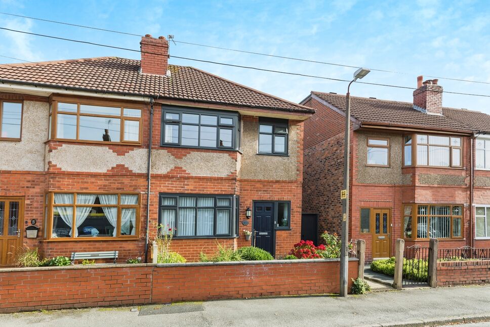 3 bedroom Semi Detached House for sale, Railway Road, Chorley, PR6 £