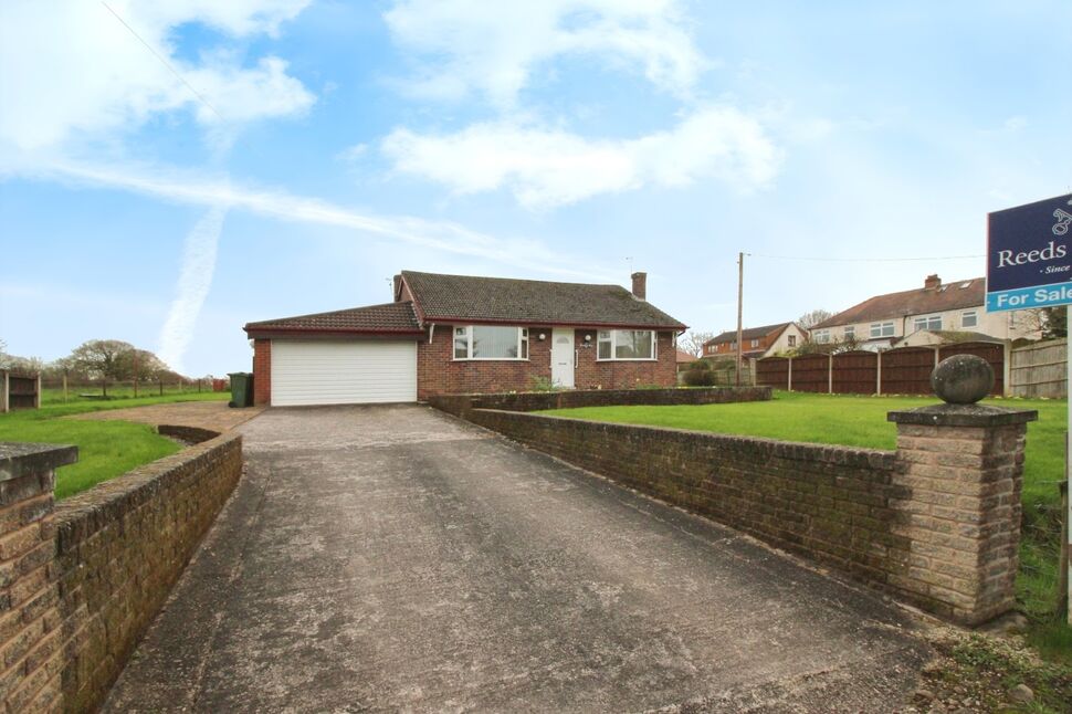 2 bedroom Detached House for sale, Rawlinson Lane, Heath Charnock, PR7