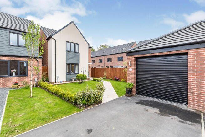Main image of 3 bedroom Detached House to rent, Lincoln Drive, Buckshaw Village, Lancashire, PR7