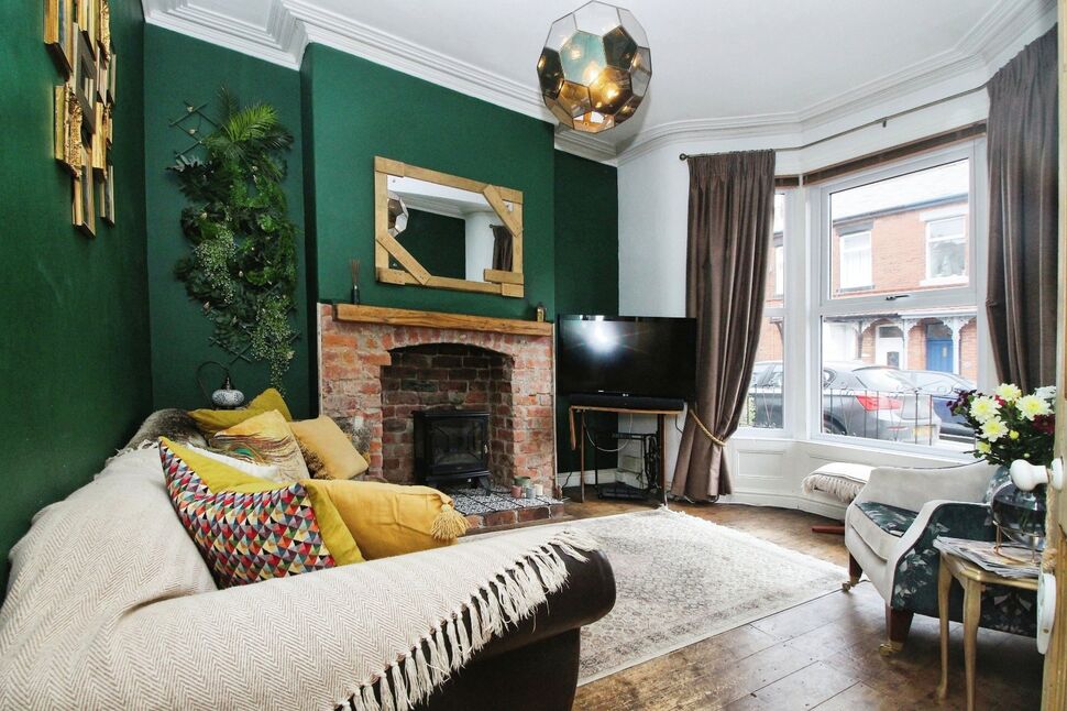 2 bedroom Mid Terrace House for sale, Hamilton Road, Chorley, PR7 £