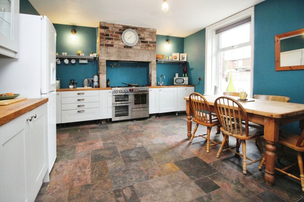 3 bedroom Mid Terrace House for sale, Bury Lane, Withnell, PR6 £190,000