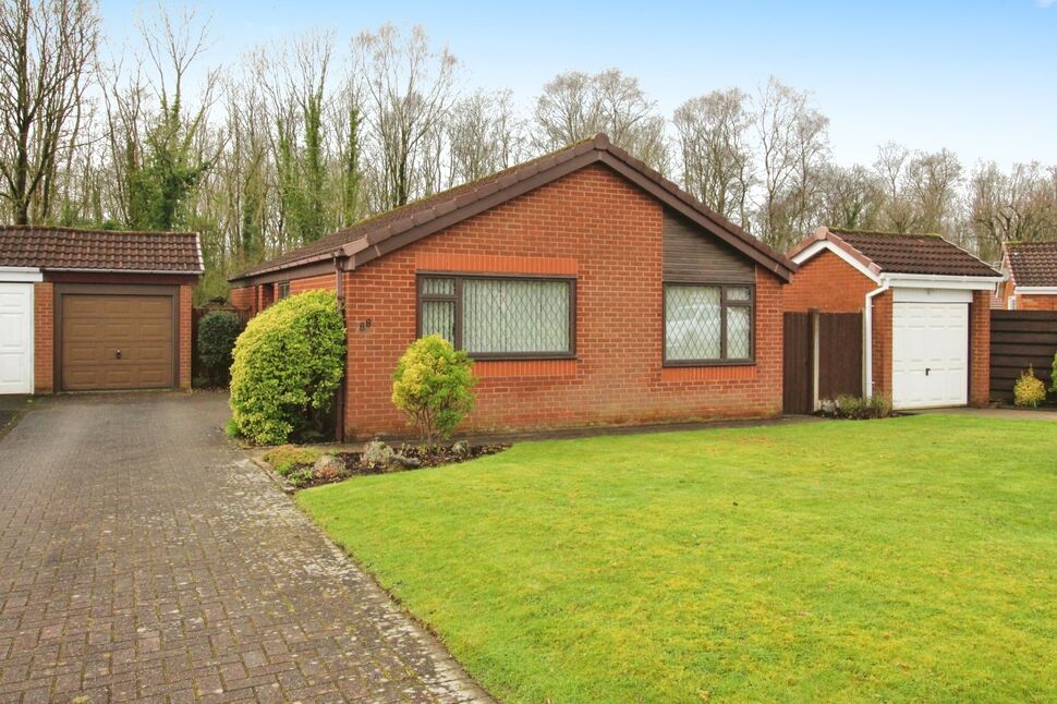 3 bedroom Detached House for sale, Welch Walk, Buckshaw Village, PR7 £280,000