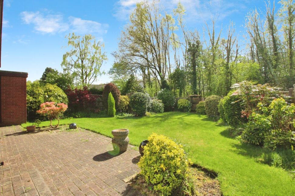 3 bedroom Detached Bungalow for sale, The Farthings, Chorley, PR7 £