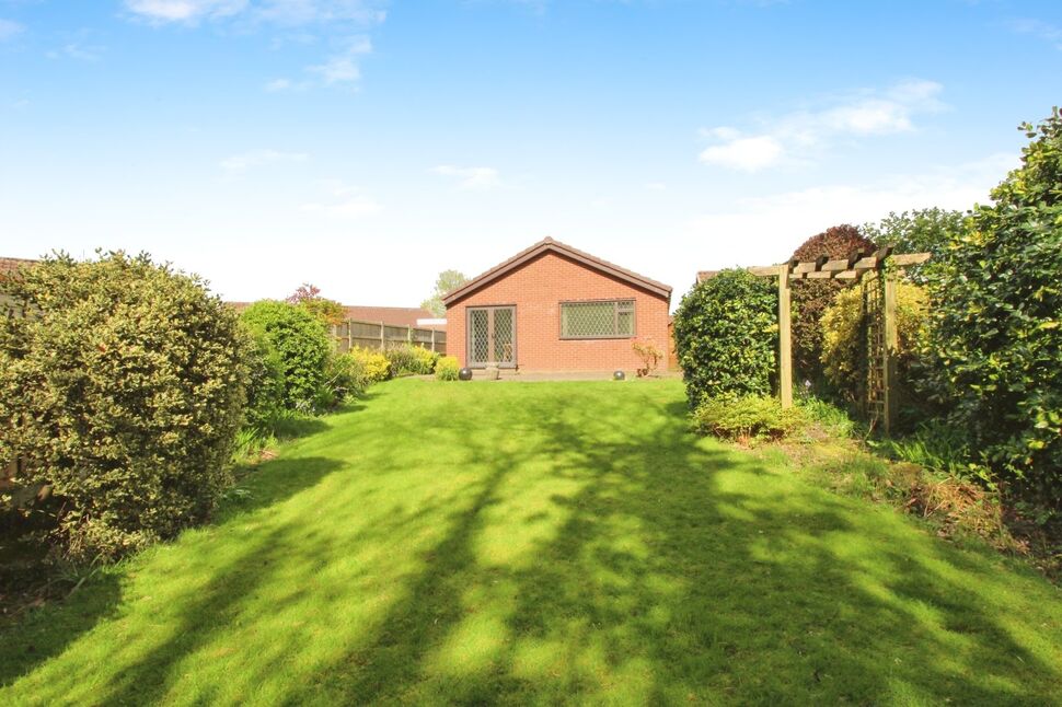 3 bedroom Detached Bungalow for sale, The Farthings, Chorley, PR7 £
