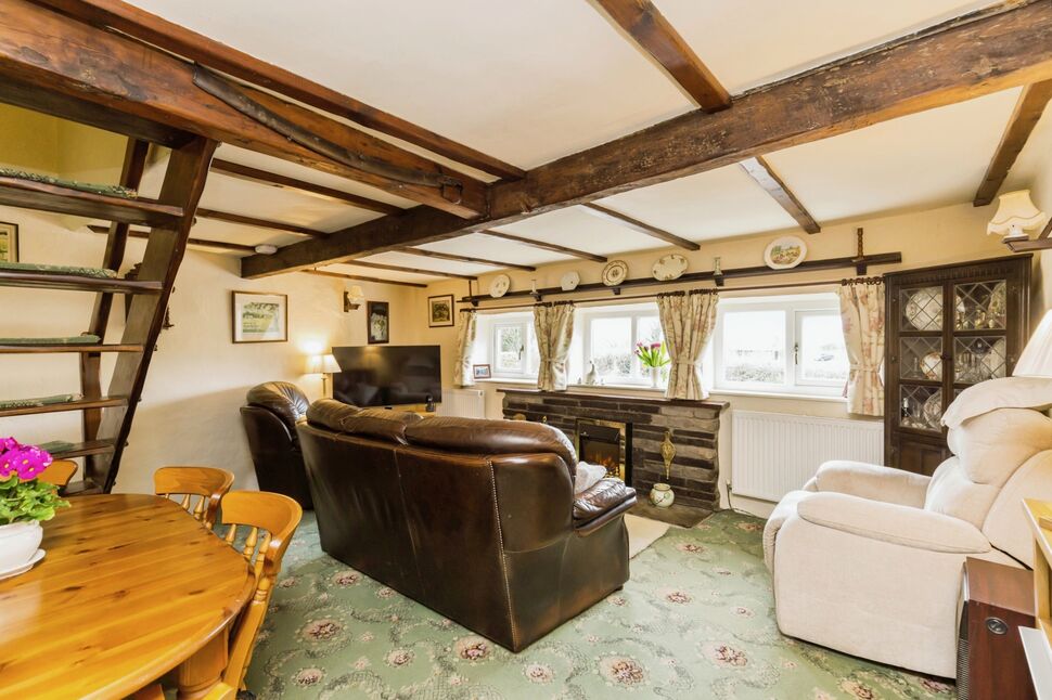 3 bedroom Mid Terrace House for sale, Blackburn Road, Higher Wheelton