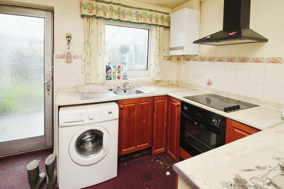 2 bedroom Semi Detached House for sale, Studfold, Chorley, PR7 £150,000
