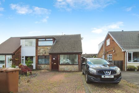 3 bedroom Semi Detached Bungalow to rent
