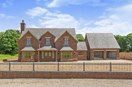 Railway View, 5 bedroom Detached House for sale, £950,000
