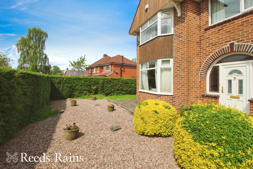 3 bedroom Detached House for sale, Roe Hey Drive, Coppull, PR7 £255,000