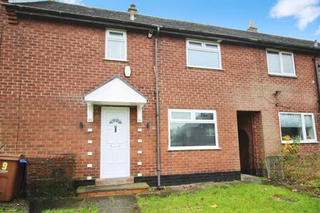Scawfell Road, 3 bedroom Mid Terrace House to rent, £875 pcm