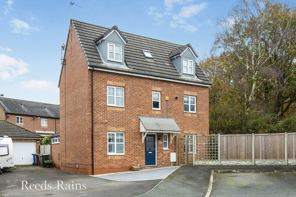 Main image of 4 bedroom Detached House for sale, Folly Wood Drive, Chorley, Lancashire, PR7