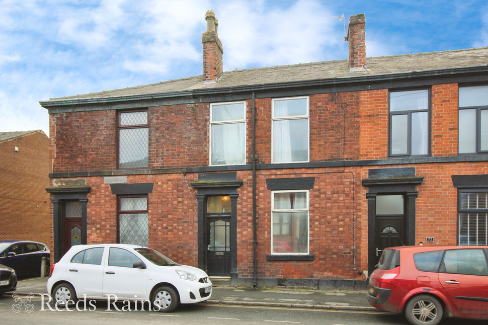 Main image of 4 bedroom Mid Terrace House for sale, Bolton Road, Chorley, Lancashire, PR7