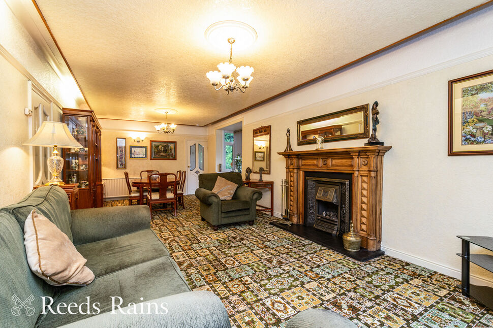 Lounge / Dining Room